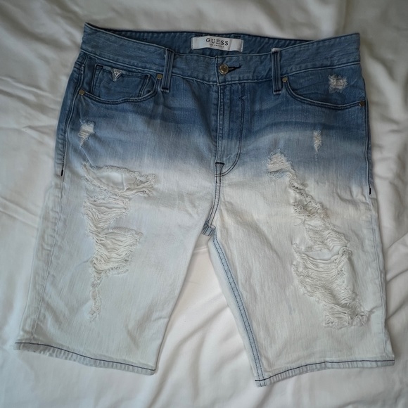 Guess Jeans - Picture 2 of 7